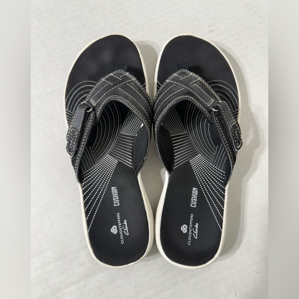 Clarks Cloud Steppers Thong Sandals Breeze Sea Black/White Women SZ 7